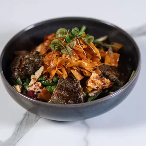 Insalata di Halloumi e Quinoa